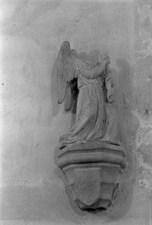Chapelle du château Saint- Martin : statue de l'Ange annonciateur en calcaire, 16ème siècle. © Région Bourgogne-Franche-Comté, Inventaire du patrimoine