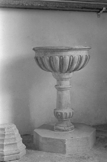 Vue d'ensemble des fonts baptismaux situés dans le collatéral nord © Région Bourgogne-Franche-Comté, Inventaire du patrimoine