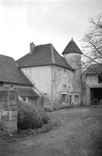 Ferme à tourelle : vue de la façade sur cour. © Région Bourgogne-Franche-Comté, Inventaire du patrimoine