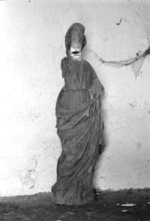 Statue de la Vierge, bois, XVIIe siècle : vue de face © Région Bourgogne-Franche-Comté, Inventaire du patrimoine