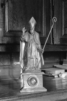 Statue de saint Rémi, bois, XVIIIe siècle : vue de face. © Région Bourgogne-Franche-Comté, Inventaire du patrimoine