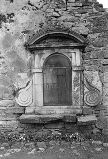 Oratoire de saint Claude, pierre, 17ème siècle : vue de face © Région Bourgogne-Franche-Comté, Inventaire du patrimoine