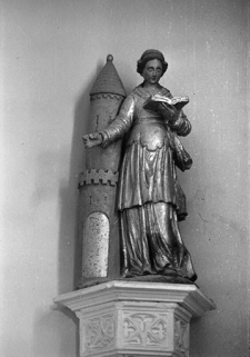Statue de sainte Barbe en bois, XVIIIe siècle : vue de face © Région Bourgogne-Franche-Comté, Inventaire du patrimoine