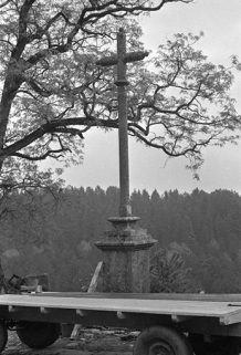 Croix de mission portant l' inscription 1877 : vue d'ensemble. © Région Bourgogne-Franche-Comté, Inventaire du patrimoine