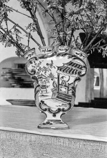 Vase à quatre embouchures : vue de face. © Région Bourgogne-Franche-Comté, Inventaire du patrimoine