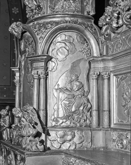 Détail : face latérale droite du tabernacle tournant. © Région Bourgogne-Franche-Comté, Inventaire du patrimoine