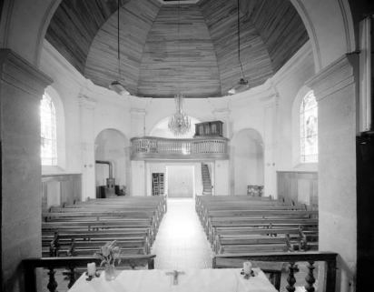 Intérieur vu depuis le choeur. © Région Bourgogne-Franche-Comté, Inventaire du patrimoine