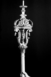 Bâton avec pot à onguents. © Région Bourgogne-Franche-Comté, Inventaire du patrimoine