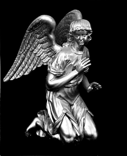 Ange gauche vu de trois quarts. © Région Bourgogne-Franche-Comté, Inventaire du patrimoine