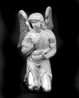 Ange gauche vu de face. © Région Bourgogne-Franche-Comté, Inventaire du patrimoine