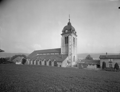 Intérieur : la nef vue depuis l'entrée. © Région Bourgogne-Franche-Comté, Inventaire du patrimoine