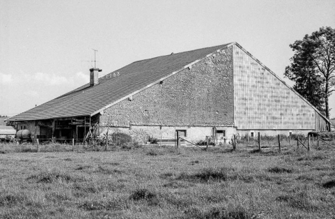 Ferme cadastrée 1938 E 266-267 : façade postérieure. © Région Bourgogne-Franche-Comté, Inventaire du patrimoine