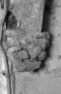 Culot du rez-de-chaussée de la tour-clocher. © Région Bourgogne-Franche-Comté, Inventaire du patrimoine