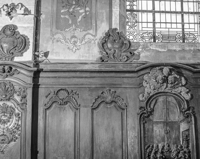 Détail de la partie haute des boiseries, côté gauche : La Cène et panneaux à gauche de La Cène. © Région Bourgogne-Franche-Comté, Inventaire du patrimoine