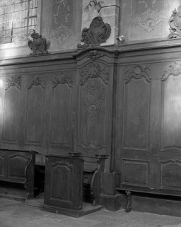 Stalles et 8e panneau des boiseries, côté gauche : vue d'ensemble. © Région Bourgogne-Franche-Comté, Inventaire du patrimoine