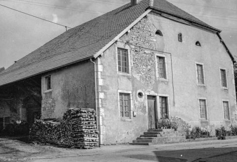 Façades antérieure et latérale gauche. © Région Bourgogne-Franche-Comté, Inventaire du patrimoine