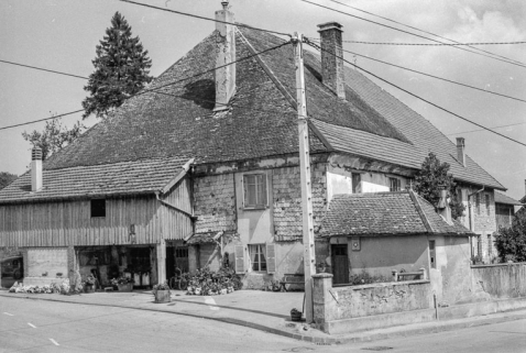 Ferme cadastrée 1972 ZM 40a : vue de trois quarts gauche. © Région Bourgogne-Franche-Comté, Inventaire du patrimoine