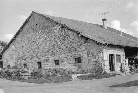 Ferme cadastrée 1945 D 120 : vue d'ensemble. © Région Bourgogne-Franche-Comté, Inventaire du patrimoine