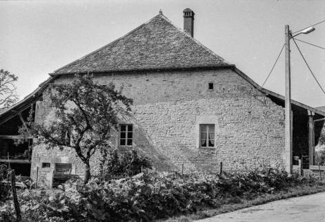 Ferme cadastrée 1961 AC 31 : façade latérale gauche. © Région Bourgogne-Franche-Comté, Inventaire du patrimoine