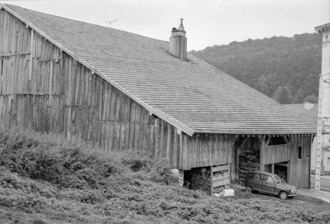 Façades postérieure et latérale gauche. © Région Bourgogne-Franche-Comté, Inventaire du patrimoine