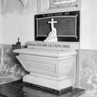 Autel du bas-côté gauche : vue d'ensemble. © Région Bourgogne-Franche-Comté, Inventaire du patrimoine