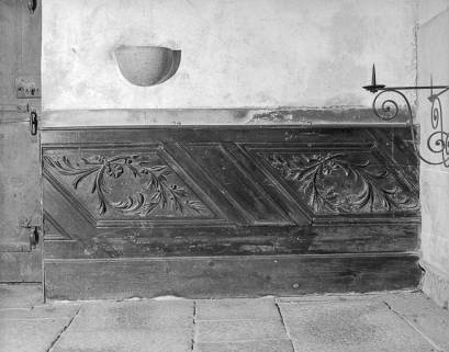 Détail : ancienne rampe utilisée en lambris. © Région Bourgogne-Franche-Comté, Inventaire du patrimoine