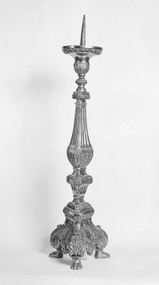 Un chandelier vu de profil. © Région Bourgogne-Franche-Comté, Inventaire du patrimoine