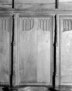 Stalles sud : un panneau du dorsal. © Région Bourgogne-Franche-Comté, Inventaire du patrimoine