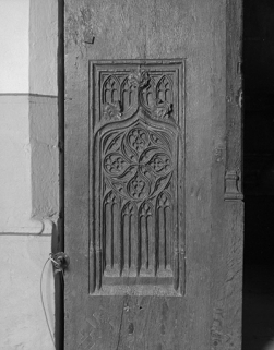 Stalles nord : jouée ouest des stalles hautes, panneau inférieur. © Région Bourgogne-Franche-Comté, Inventaire du patrimoine