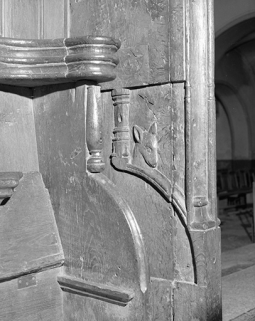 Stalles sud : jouée ouest des stalles hautes, face interne. © Région Bourgogne-Franche-Comté, Inventaire du patrimoine