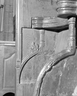 Stalles sud : jouée est des stalles hautes, face interne. © Région Bourgogne-Franche-Comté, Inventaire du patrimoine