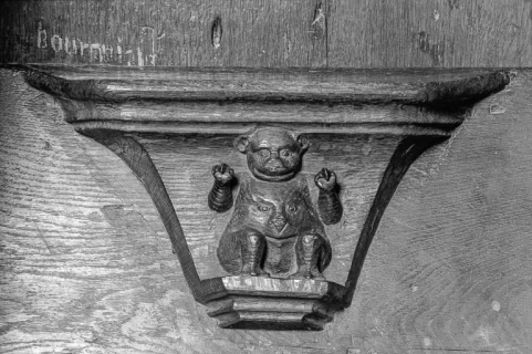 Stalles nord, n° 18, miséricorde. © Région Bourgogne-Franche-Comté, Inventaire du patrimoine