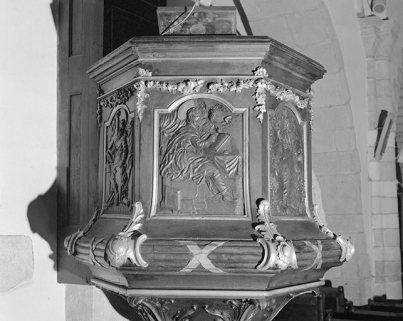 Détail, panneau : saint Matthieu. © Région Bourgogne-Franche-Comté, Inventaire du patrimoine