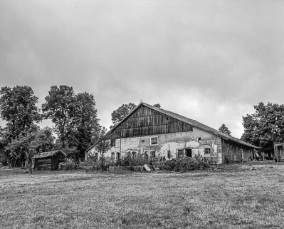 Ferme située au lieu-dit Pré Joly, cadastrée D1 16 : vue d'ensemble. © Région Bourgogne-Franche-Comté, Inventaire du patrimoine