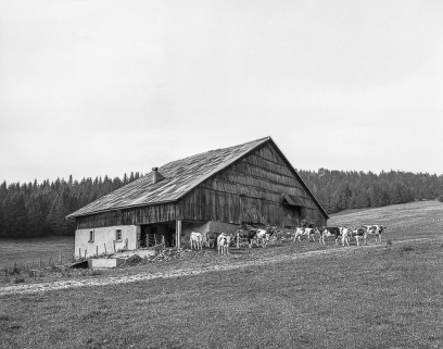Ferme située au lieu-dit Les Charmottes : façade postérieure. © Région Bourgogne-Franche-Comté, Inventaire du patrimoine