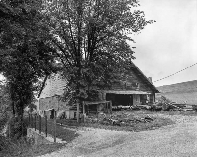 Façades postérieure et latérale. © Région Bourgogne-Franche-Comté, Inventaire du patrimoine