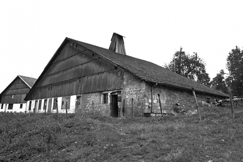 Vue d'ensemble de trois quarts droit. © Région Bourgogne-Franche-Comté, Inventaire du patrimoine