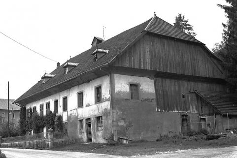 Vue de trois quarts droit. © Région Bourgogne-Franche-Comté, Inventaire du patrimoine