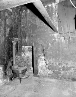 Intérieur : base du petit "tué" et bûcher. © Région Bourgogne-Franche-Comté, Inventaire du patrimoine Intérieur : base du petit "tué" et bûcher. © Région Bourgogne-Franche-Comté, Inventaire du patrimoine