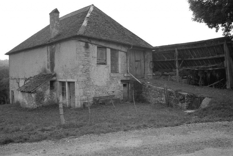 Ferme cadastrée 1965 ZL 67 située au lieu-dit les Cloutiers : vue générale. © Région Bourgogne-Franche-Comté, Inventaire du patrimoine