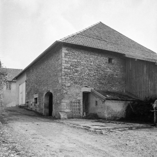 Ferme située rue du Lavoir : vue générale. © Région Bourgogne-Franche-Comté, Inventaire du patrimoine