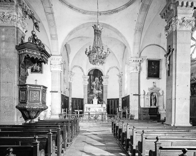 Intérieur : la nef et le choeur vus depuis l'entrée. © Région Bourgogne-Franche-Comté, Inventaire du patrimoine