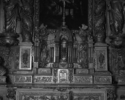 Vue de face du tabernacle avec le dais d'exposition ouvert. © Région Bourgogne-Franche-Comté, Inventaire du patrimoine