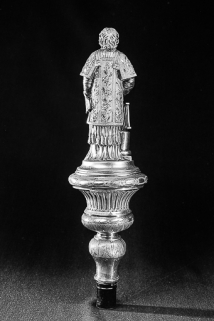 Bâton de procession (bâton de confrérie) de saint Laurent, vue du revers. © Région Bourgogne-Franche-Comté, Inventaire du patrimoine