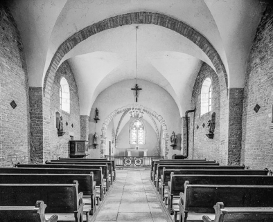 Intérieur : nef et choeur. © Région Bourgogne-Franche-Comté, Inventaire du patrimoine