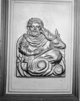 Détail panneau de la cuve : saint Luc. © Région Bourgogne-Franche-Comté, Inventaire du patrimoine