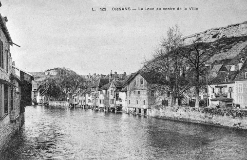 Ornans - La Loue au centre de la Ville, limite 19e siècle 20e siècle. © Région Bourgogne-Franche-Comté, Inventaire du patrimoine
