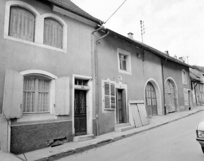 Maisons situées 9 à 13 rue des Martinets. © Région Bourgogne-Franche-Comté, Inventaire du patrimoine