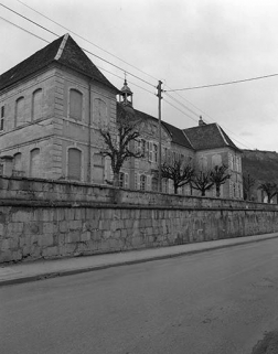Façade antérieure de trois quarts gauche. © Région Bourgogne-Franche-Comté, Inventaire du patrimoine