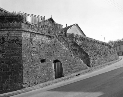 La montée de la route de Chantrans, vue de trois quarts gauche. © Région Bourgogne-Franche-Comté, Inventaire du patrimoine